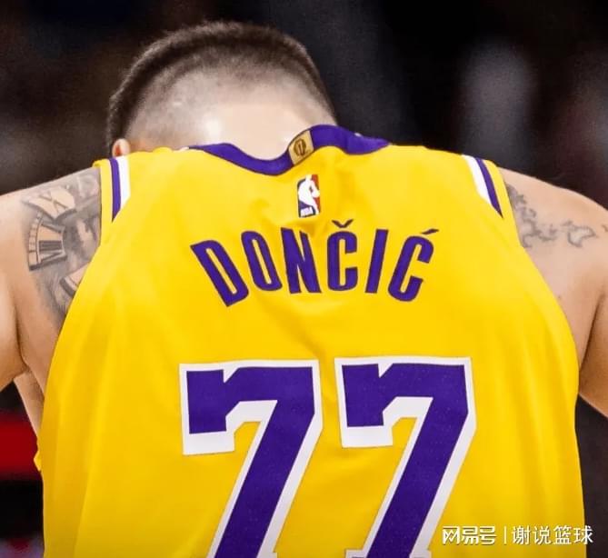 奇异果体育析-湖人又翻车东契奇虎头蛇尾，詹姆斯空有数据，众替补不如一次轮秀